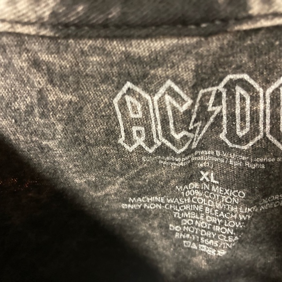 AC/DC tee. Black distressed style. Like new. XL. - Picture 4 of 5